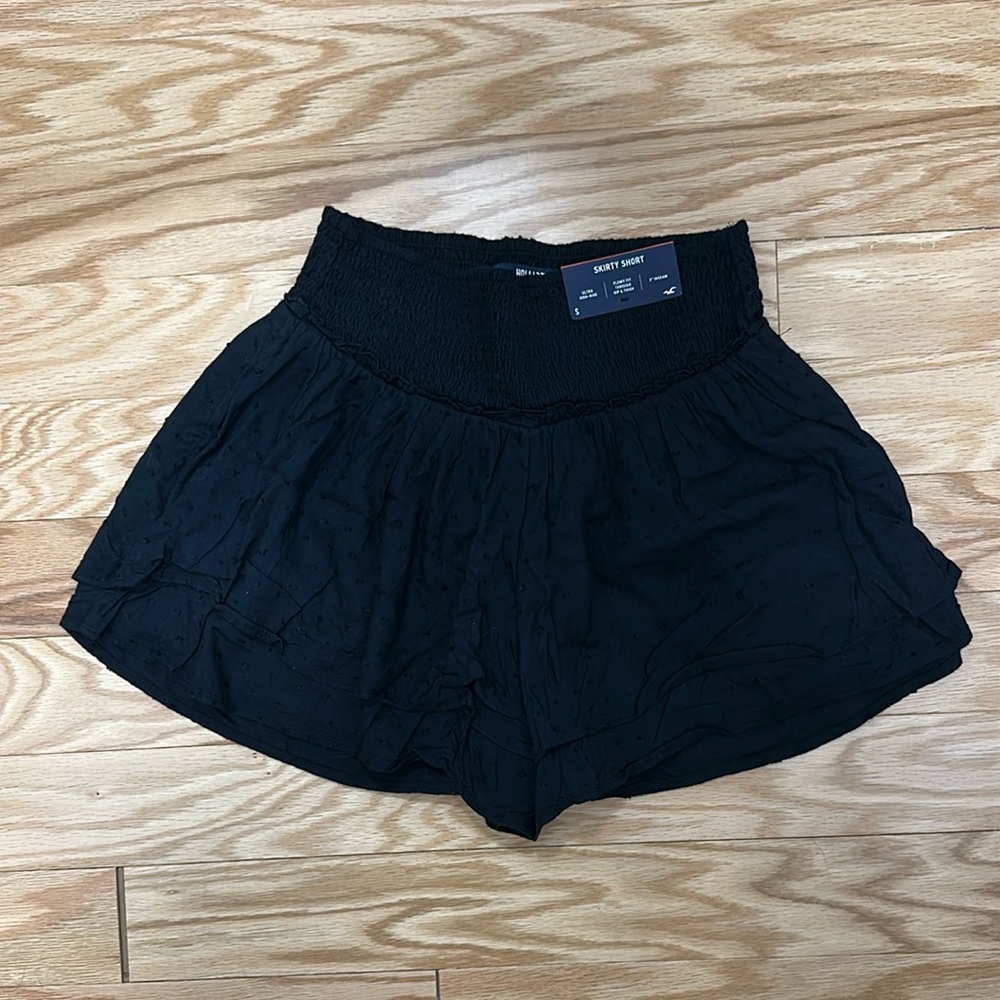 Hollister Black High Waist Shorts with Flowy Fit
